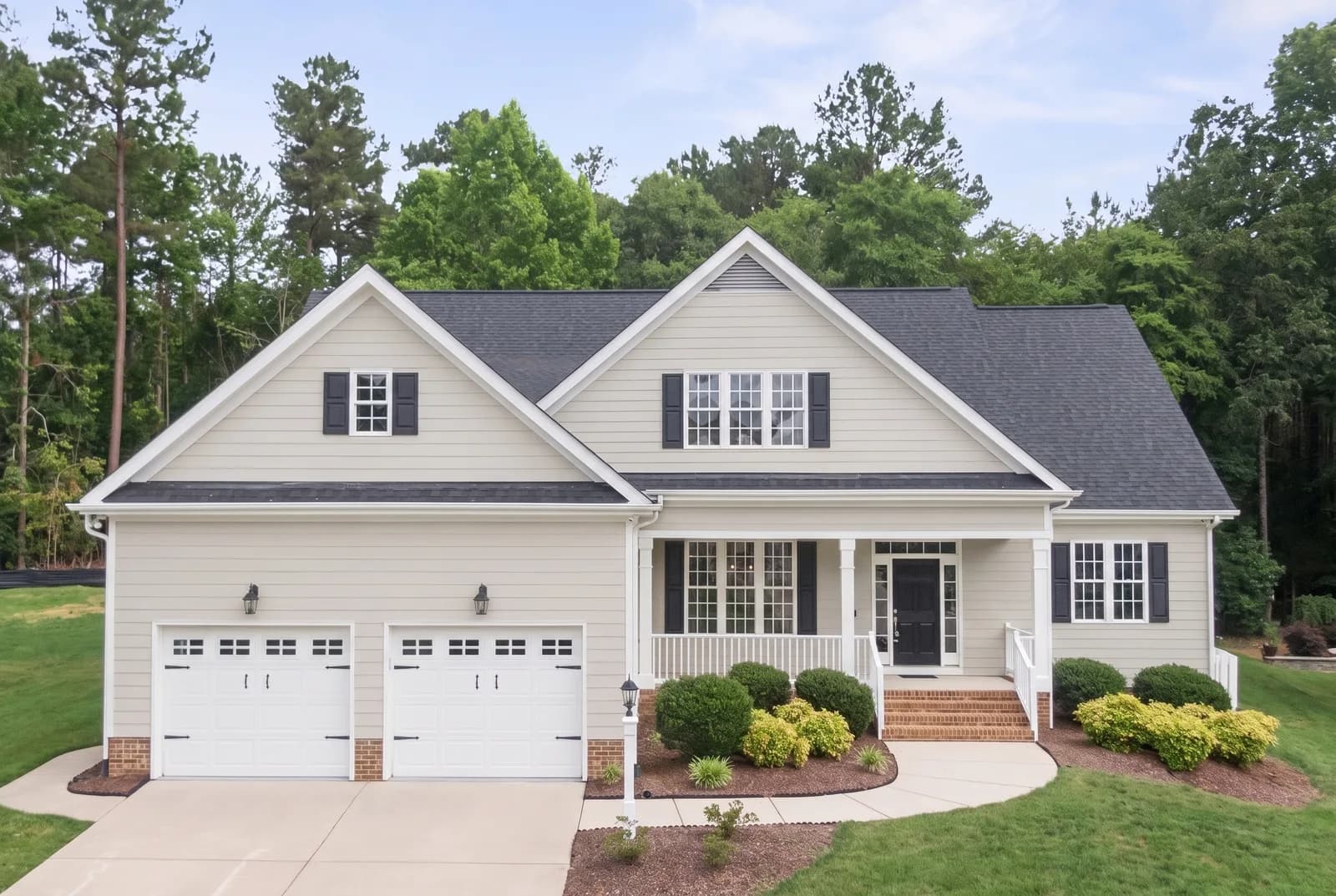 House siding rendered in Sherwin-Williams Repose Gray SW 7015, roof, shutters and white trim unchanged